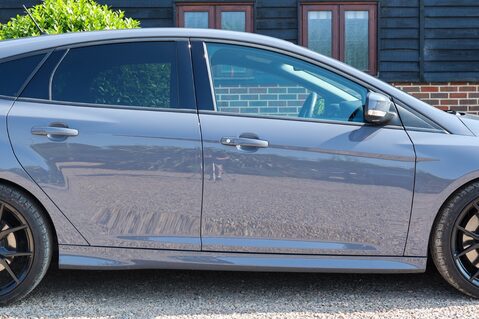 Ford Focus 2.3 RS 11