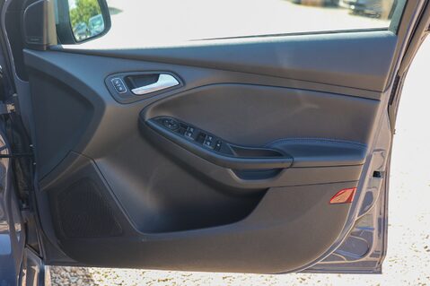 Ford Focus 2.3 RS 28