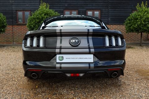 Ford Mustang GT 5.0 V8 MANUAL 10