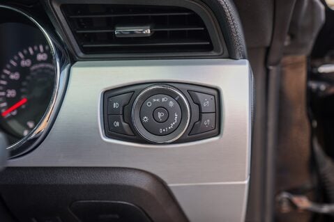 Ford Mustang GT 5.0 V8 MANUAL 27