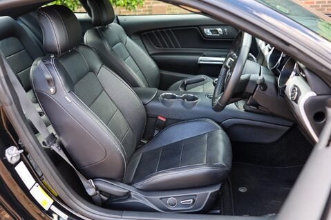 Ford Mustang GT 5.0 V8 MANUAL 3