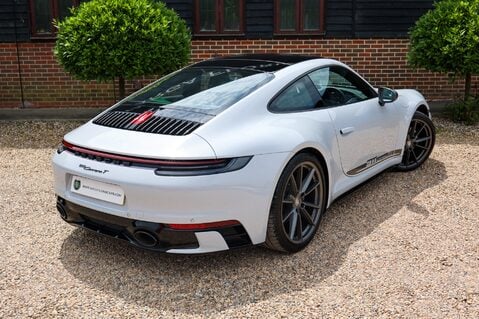 Porsche 911 CARRERA T 3.0 PDK 64