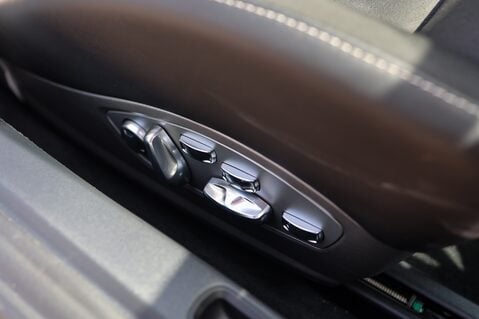 Porsche 718 Boxster GTS 4.0 PDK 21