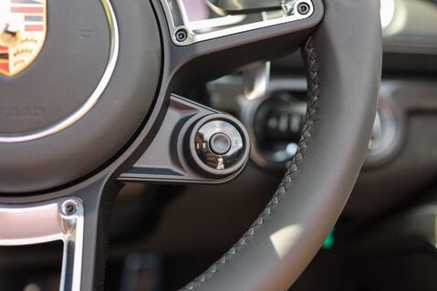 Porsche 718 Boxster GTS 4.0 PDK 32