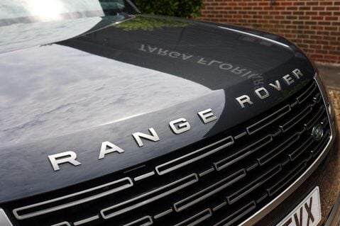 Land Rover Range Rover SE 3.0 P460E 38.2kWh 35
