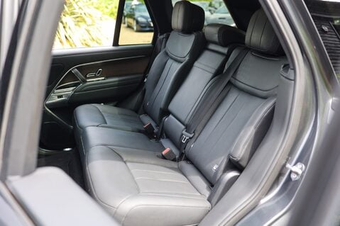 Land Rover Range Rover SE 3.0 P460E 38.2kWh 12