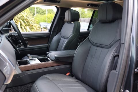 Land Rover Range Rover SE 3.0 P460E 38.2kWh 10