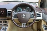 Jaguar XF 2.2 D PREMIUM LUXURY SPORTBRAKE 32