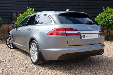 Jaguar XF 2.2 D PREMIUM LUXURY SPORTBRAKE 9