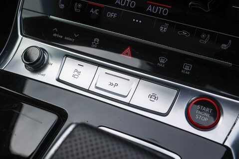 Audi RS6 AVANT 4.0 TFSI QUATTRO VORSPRUNG MHEV 33