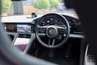 Porsche Taycan TURBO S SPORT TURISMO 31
