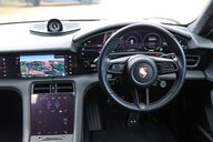 Porsche Taycan TURBO S SPORT TURISMO 15