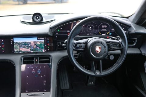Porsche Taycan TURBO S SPORT TURISMO 15