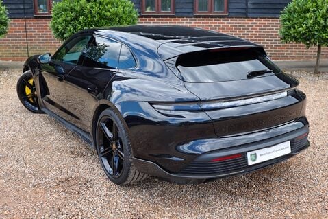 Porsche Taycan TURBO S SPORT TURISMO 58