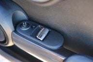 Mini Hatch ONE 1.2 MANUAL (PEPPER PACK) 13