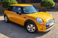 Mini Hatch ONE 1.2 MANUAL (PEPPER PACK) 17