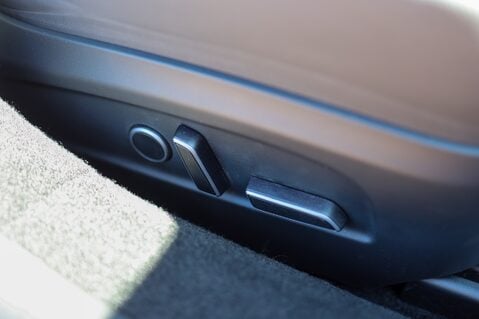 Tesla Model 3 RWD 16