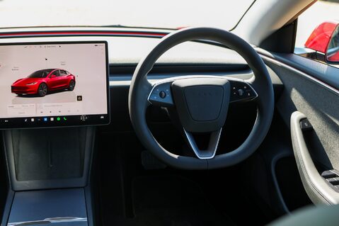 Tesla Model 3 RWD 27