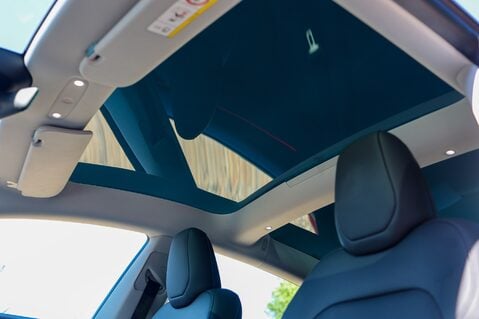 Tesla Model 3 RWD 4