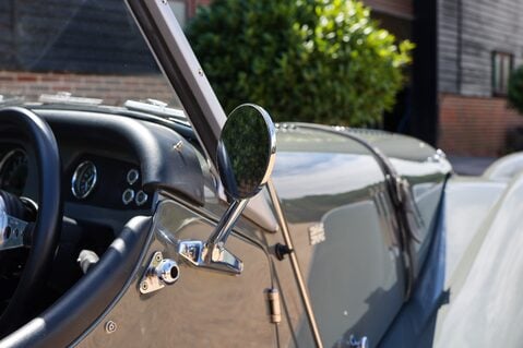 Morgan Roadster 3.7 22