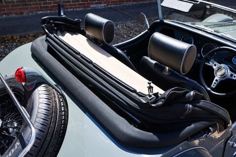 Morgan Roadster 3.7 23