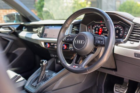 Audi A1 SPORTBACK 1.0 TFSI S LINE 30 S-TRONIC 13