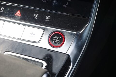 Audi RS6 AVANT 4.0 TFSI QUATTRO CARBON BLACK MHEV 28