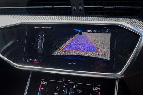 Audi RS6 AVANT 4.0 TFSI QUATTRO CARBON BLACK MHEV 21