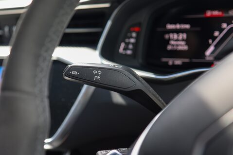 Audi RS6 AVANT 4.0 TFSI QUATTRO CARBON BLACK MHEV 30