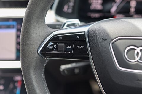 Audi RS6 AVANT 4.0 TFSI QUATTRO CARBON BLACK MHEV 18