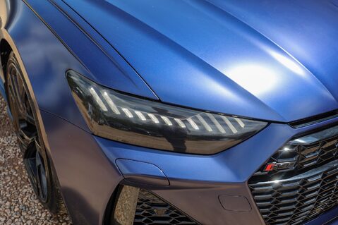 Audi RS6 AVANT 4.0 TFSI QUATTRO CARBON BLACK MHEV 46