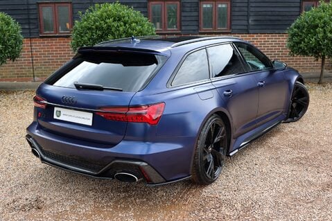 Audi RS6 AVANT 4.0 TFSI QUATTRO CARBON BLACK MHEV 63
