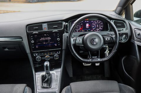 Volkswagen Golf R 2.0 TSI 4MOTION DSG 4