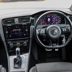 Volkswagen Golf R 2.0 TSI 4MOTION DSG 1