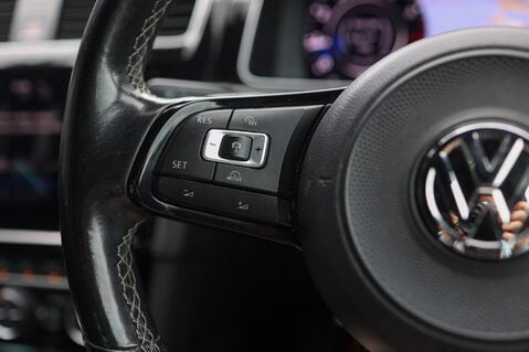 Volkswagen Golf R 2.0 TSI 4MOTION DSG 14