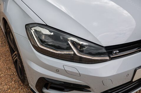 Volkswagen Golf R 2.0 TSI 4MOTION DSG 19