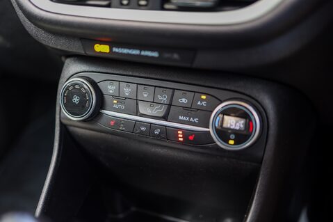 Ford Fiesta B AND O PLAY TITANIUM 1.0 18