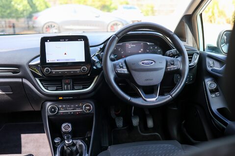 Ford Fiesta B AND O PLAY TITANIUM 1.0 4