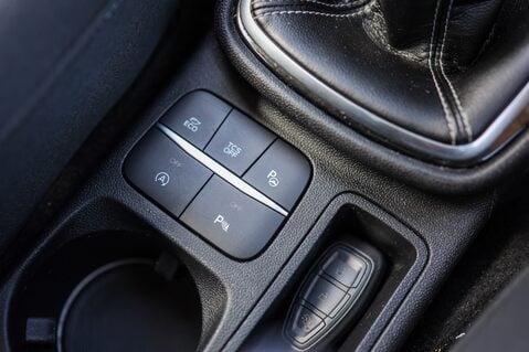 Ford Fiesta B AND O PLAY TITANIUM 1.0 25