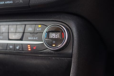 Ford Fiesta B AND O PLAY TITANIUM 1.0 19