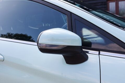 Ford Fiesta B AND O PLAY TITANIUM 1.0 35