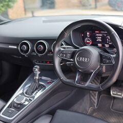 Audi TT S 2.0 TFSI QUATTRO BLACK EDITION 1