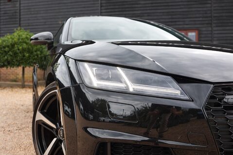 Audi TT S 2.0 TFSI QUATTRO BLACK EDITION 41