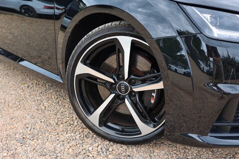 Audi TT S 2.0 TFSI QUATTRO BLACK EDITION 42