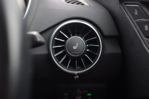 Audi TT S 2.0 TFSI QUATTRO BLACK EDITION 17