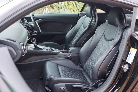 Audi TT S 2.0 TFSI QUATTRO BLACK EDITION 14