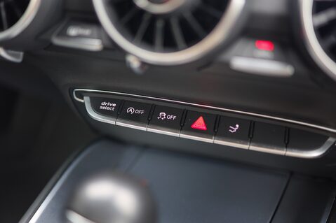 Audi TT S 2.0 TFSI QUATTRO BLACK EDITION 24