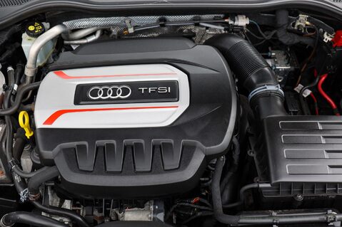Audi TT S 2.0 TFSI QUATTRO BLACK EDITION 46