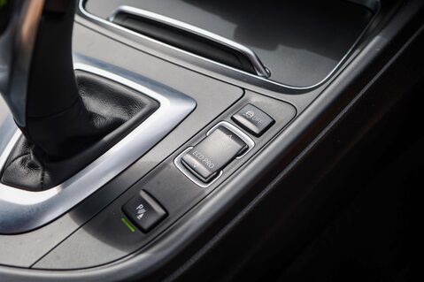 BMW 3 Series 335D XDRIVE 3.0 M SPORT SHADOW EDITION 34