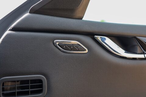 Maserati Quattroporte V6 3.0 ZF GRANSPORT 37